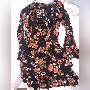 Flared sleeve midi dress